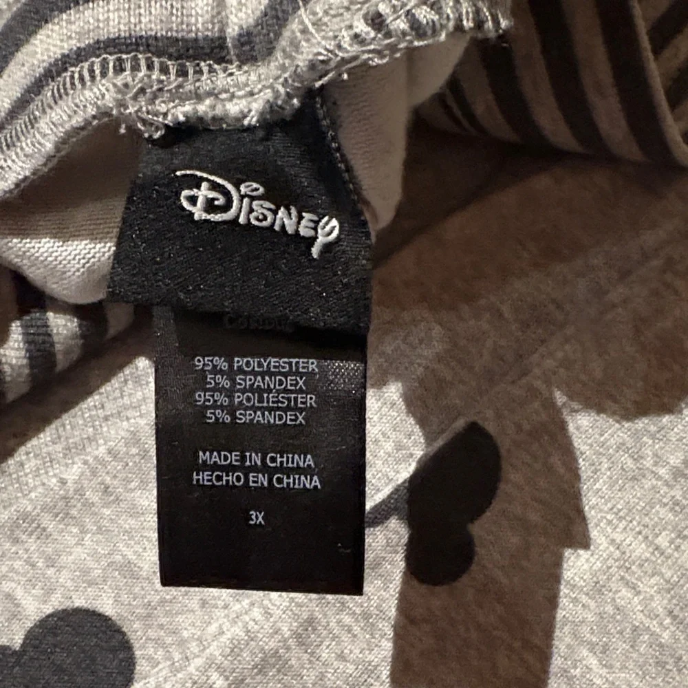 Gray Pajama Women’s Set with Black Mickey Mouse Print BNWOT 3X - Picture 6 of 8